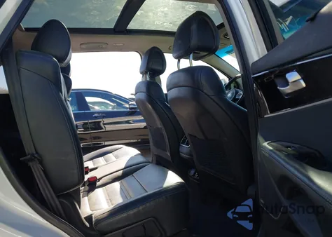 2016 Kia Sorento 3.3L Sx z USA, uszkodzony, nr VIN 5XYPKDA56GG143050